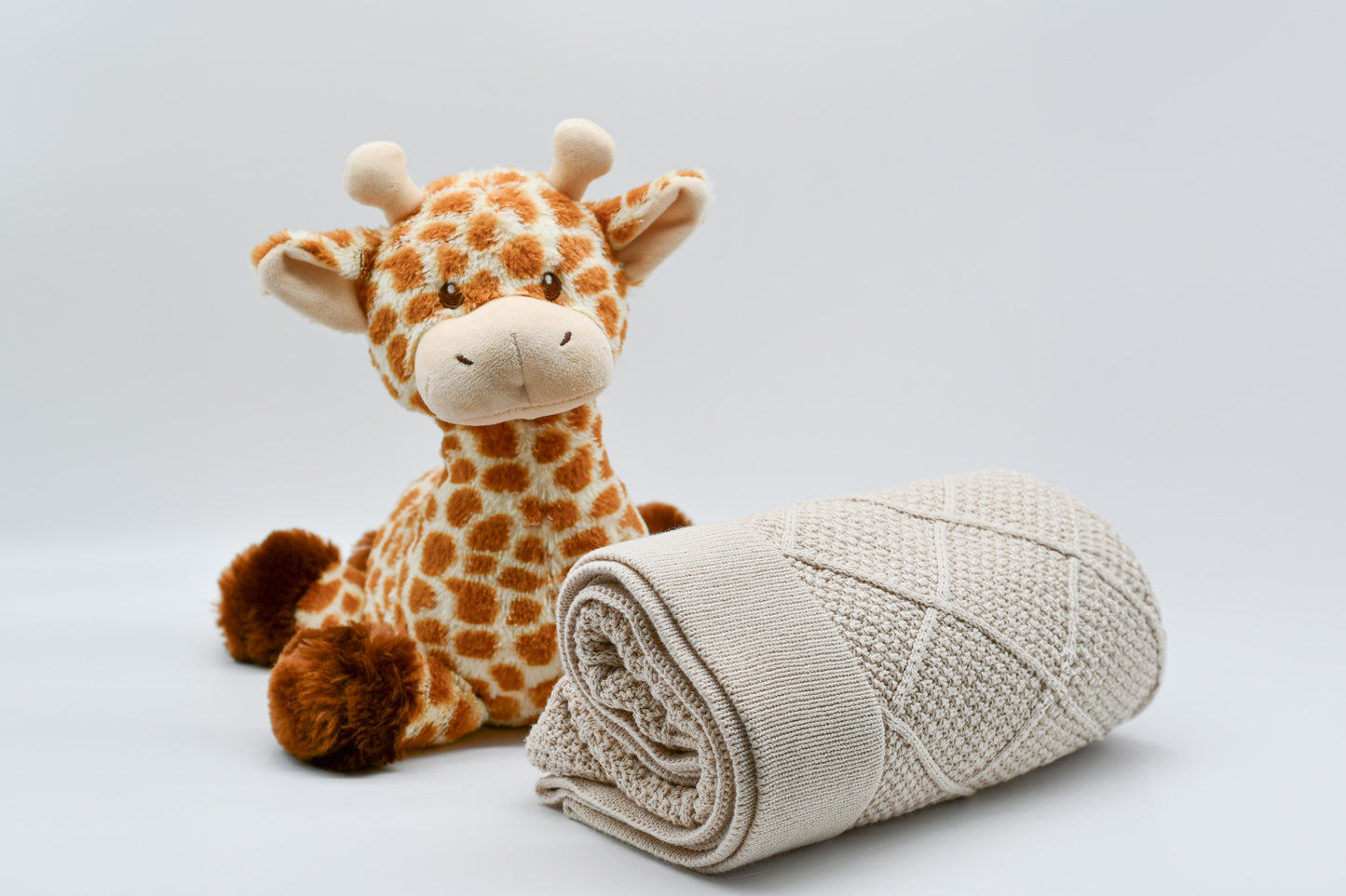 Knit Blanket & Giraffe Hamper